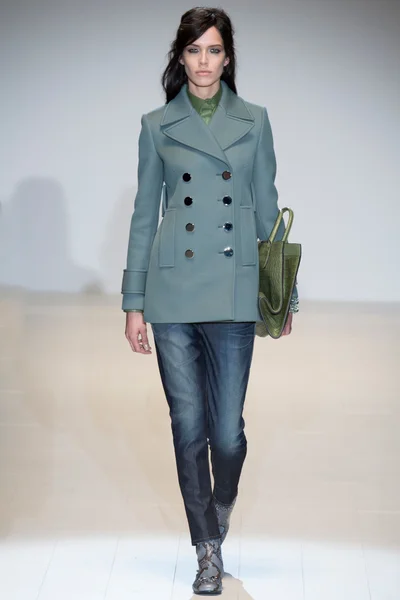 Look 2